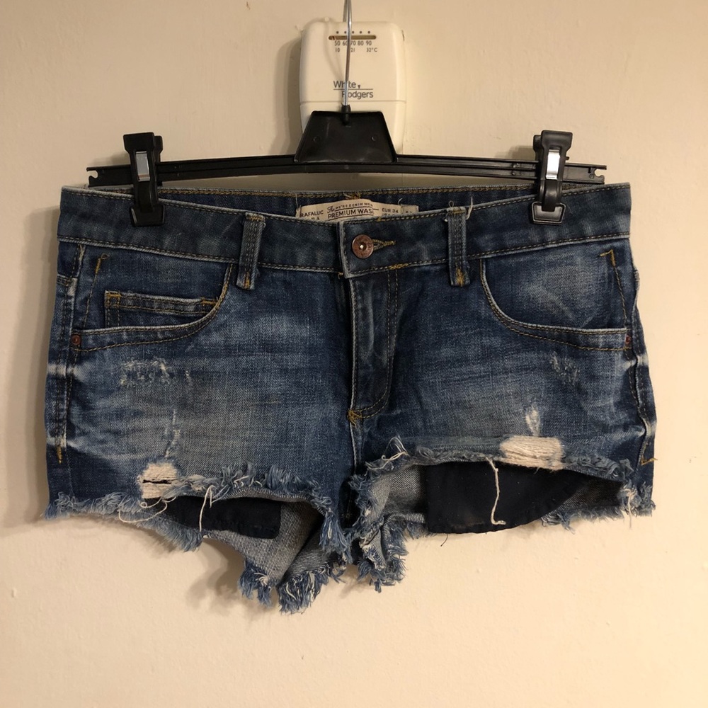 Zara denim shorts!💙